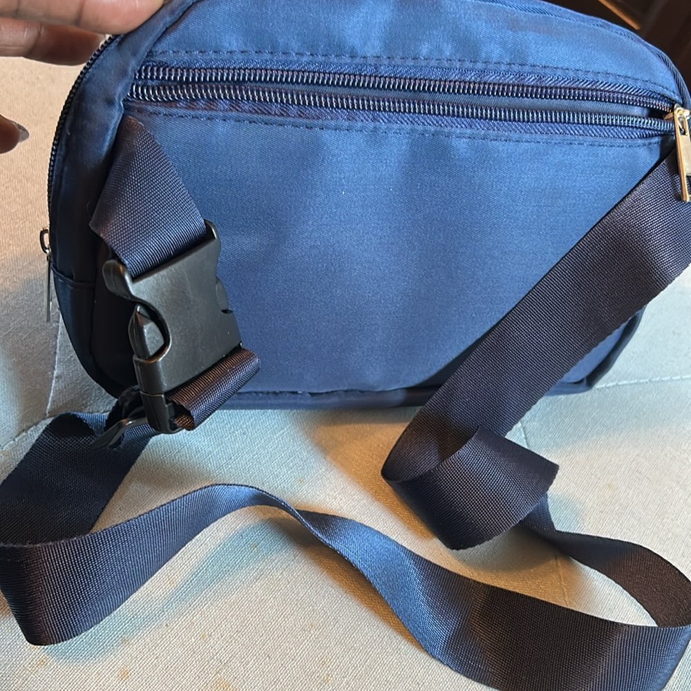 Atlanta Braves Crossbody Fanny pack Small Bag - Picture 2 of 5